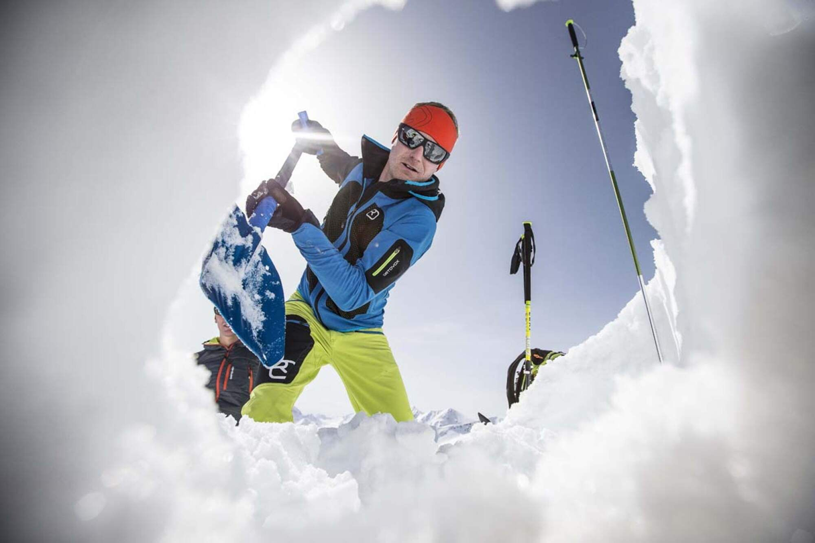 Planning Your Winter Trip: How an Avalanche Safety Course Protects You and Your Group