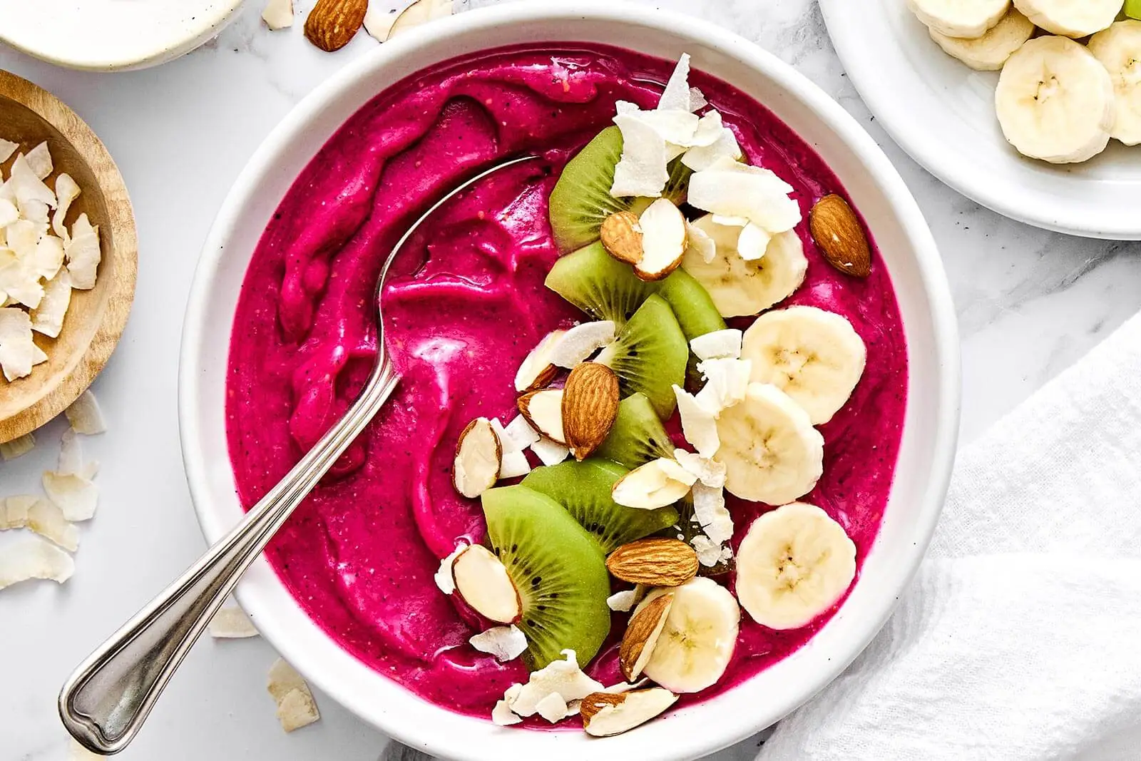 Best vibrant smoothie bowl houses around Leipzig